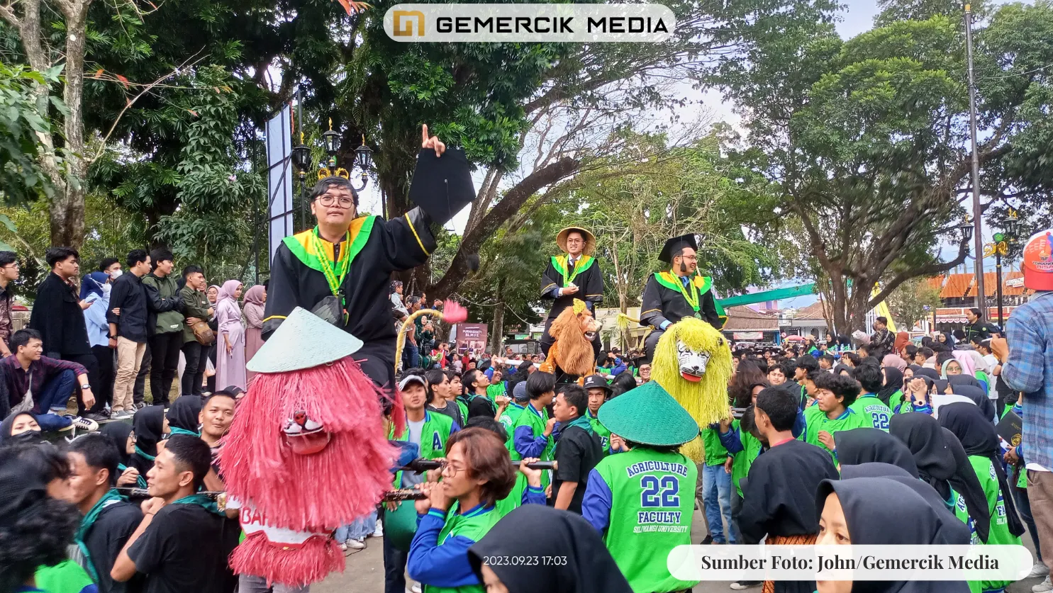 Sempat Vakum Saat Pandemi, Sisingaan Faperta Kembali Meriahkan Pangjajap Wisudawan Pangjajap Faperta 2023