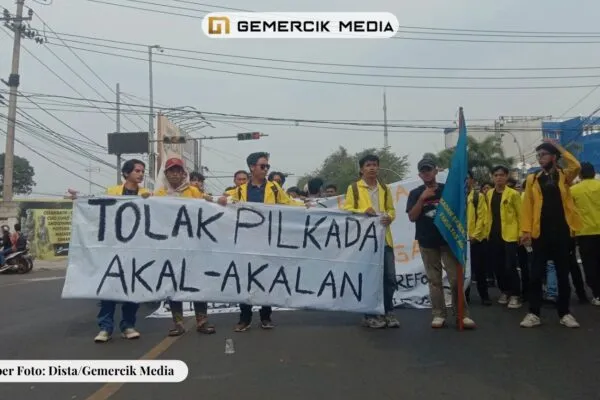 Gabungan Massa Tasikmalaya Gelar Aksi Kawal Putusan MK IMG 20240822 WA0011