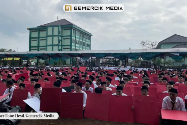 Teknologi dan Budaya jadi Tema Mozaik Ombus Twibon Berita Website 20240817 101501 0000