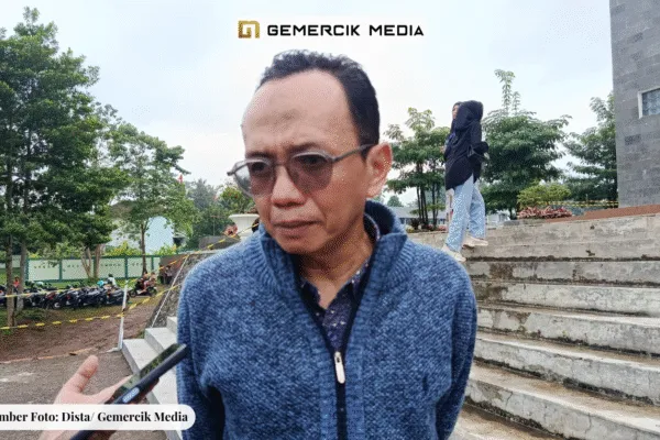 Eko Prasetyo Suarakan Kebebasan Akademik pada OMBUS 2025 Sumber Foto John Gemercik Media 2