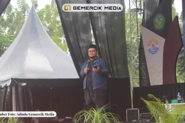 Guru Gembul Singgung Maraknya Bendera One Piece di OMBUS 2025 Twibon Berita Website 20250811 210854 0000 1